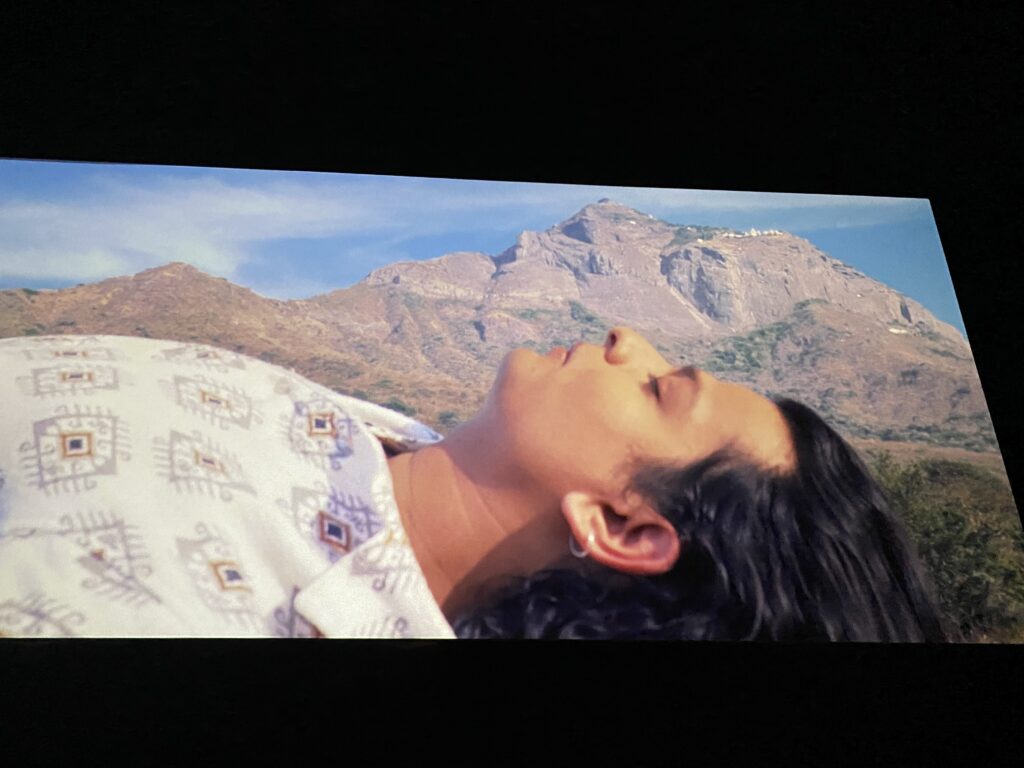 Laalo krishna sada sahaayate 7